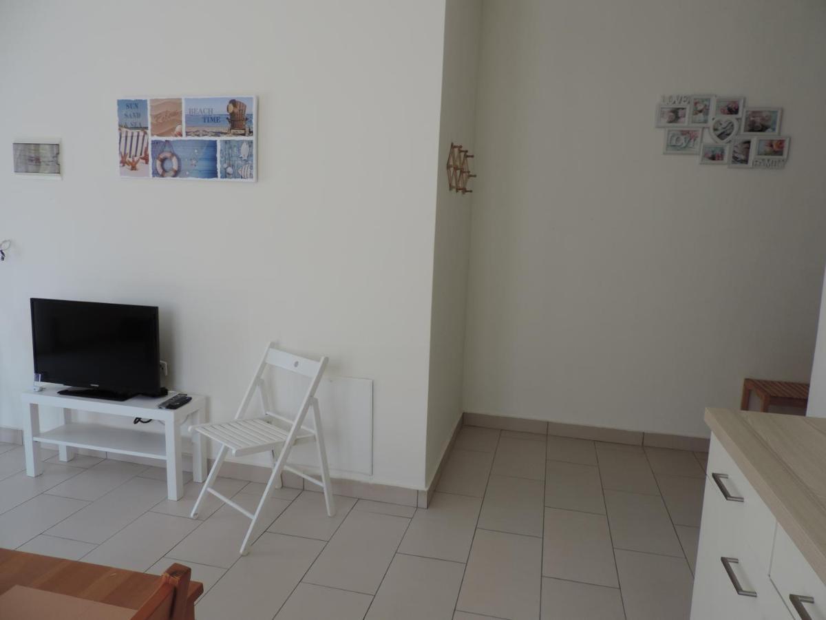 Fotis Apartments Skala Neon Kydonion Bagian luar foto